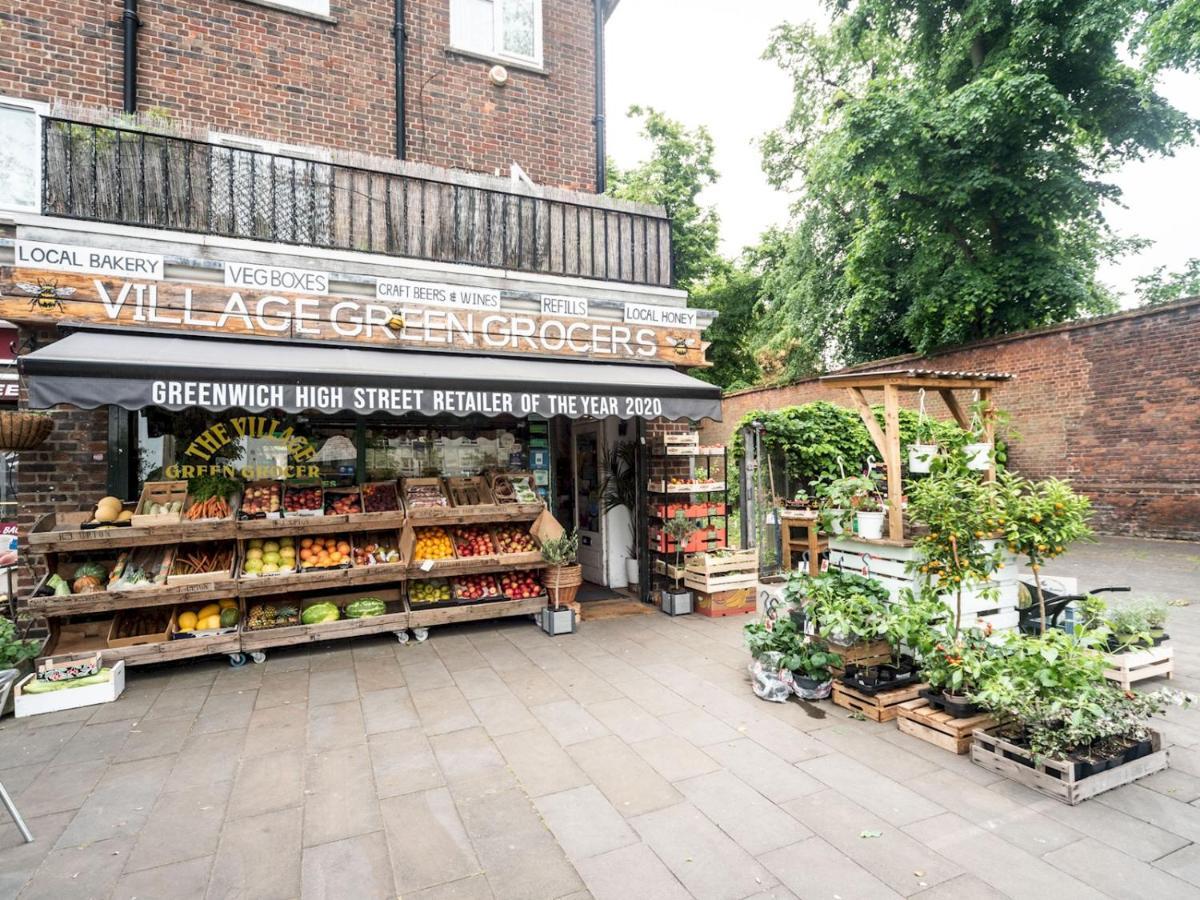 Pass The Keys Rustic And Quirky Flat In Charming Charlton Village Londres Exterior foto